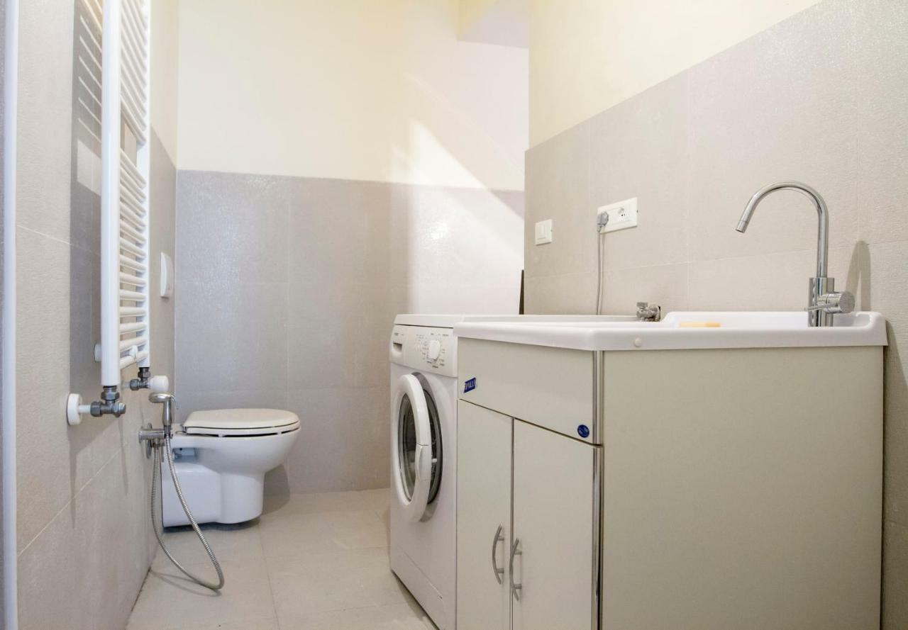 Luxrent Apartment Castello Торино Екстериор снимка